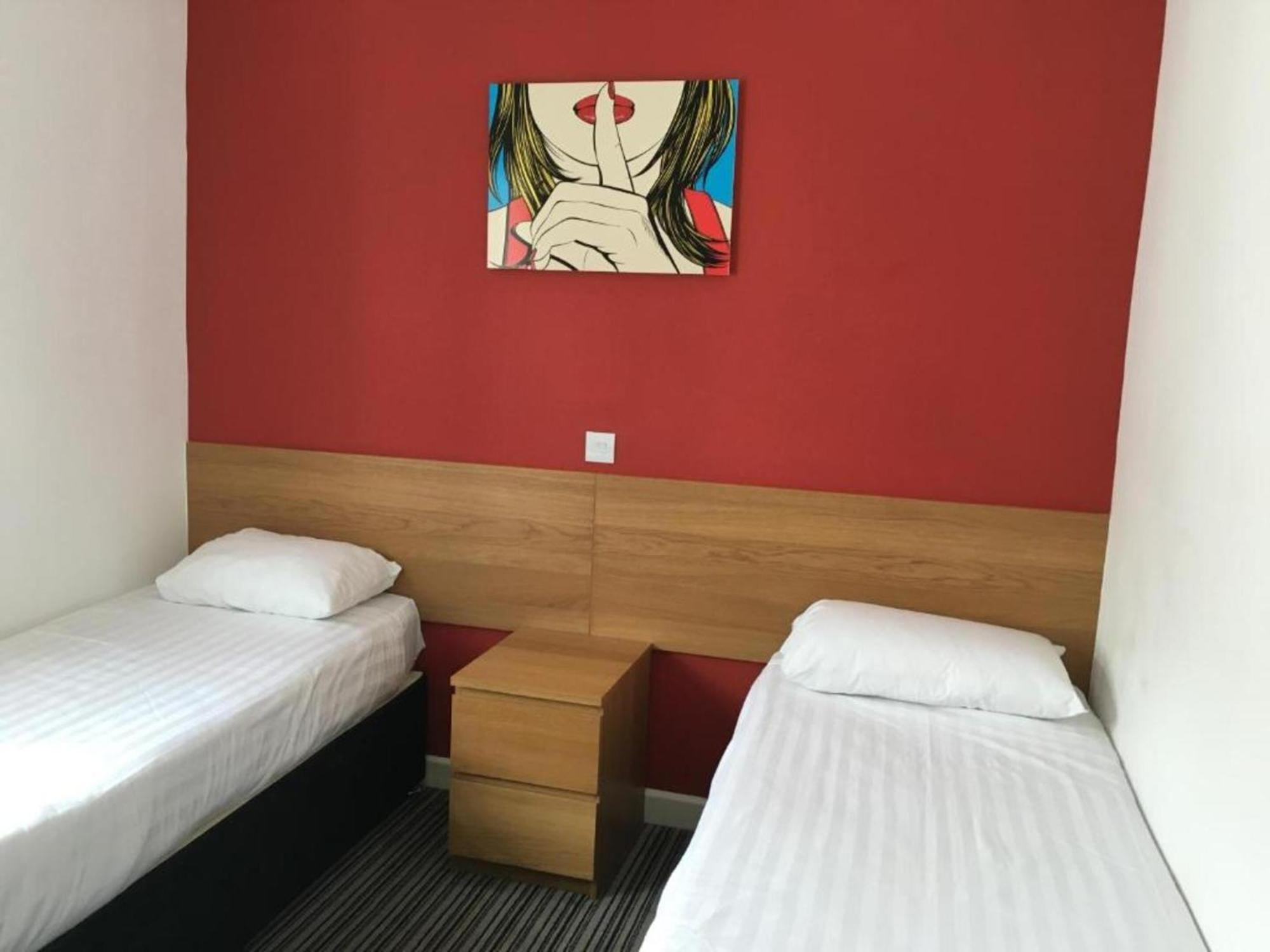 בלקפול Oyo Wave Crest Hotel מראה חיצוני תמונה