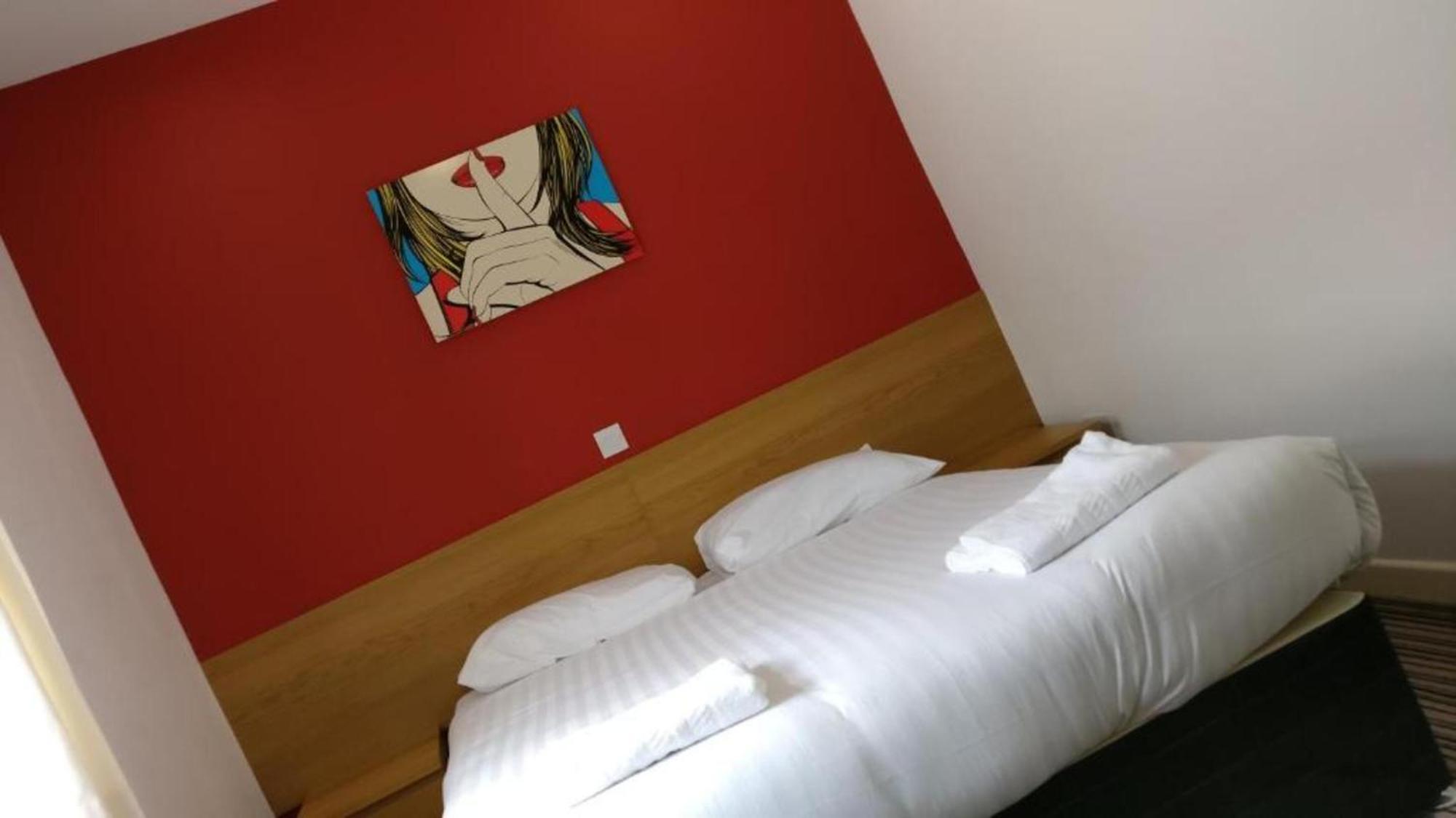 בלקפול Oyo Wave Crest Hotel מראה חיצוני תמונה
