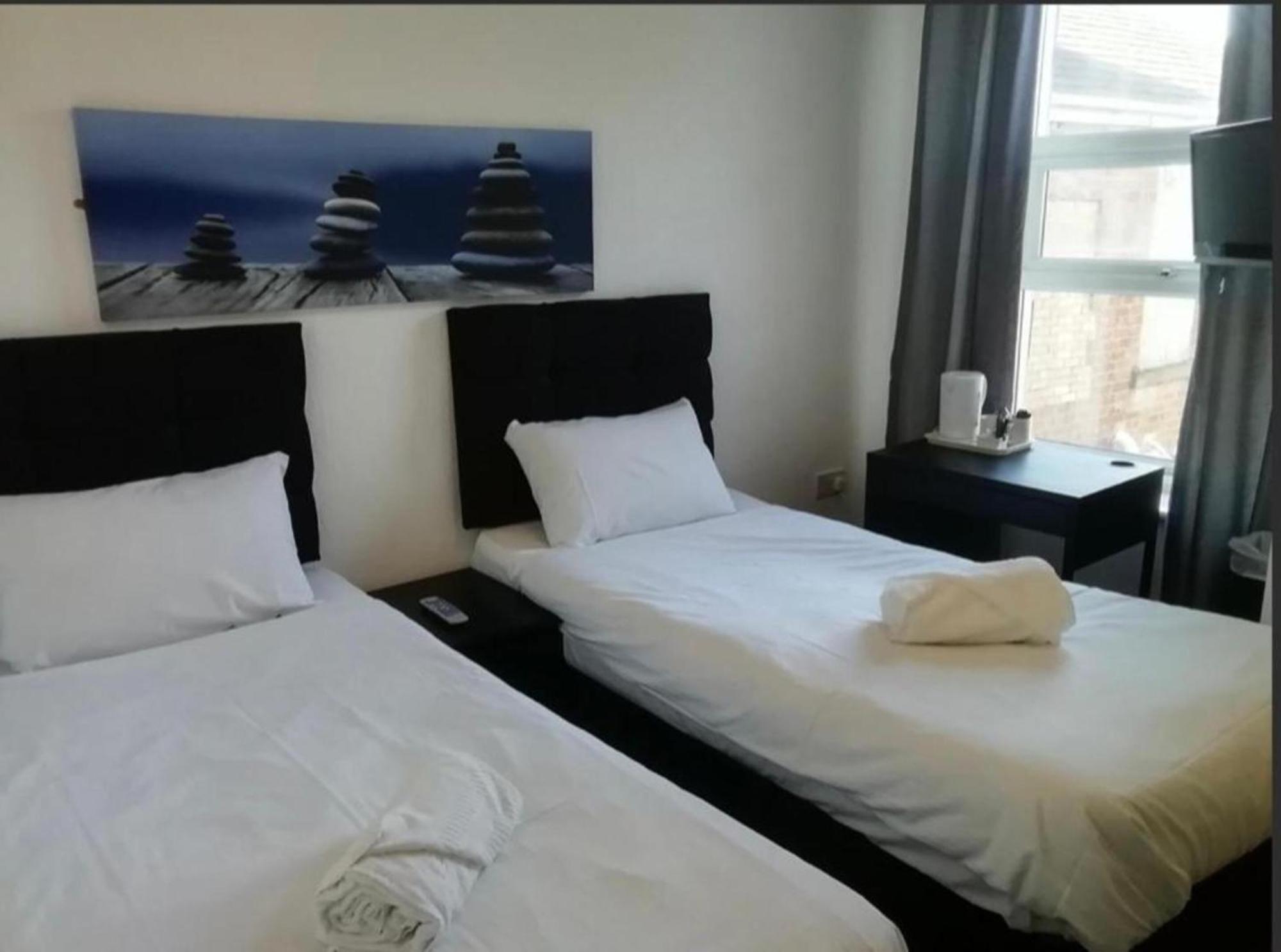 בלקפול Oyo Wave Crest Hotel מראה חיצוני תמונה